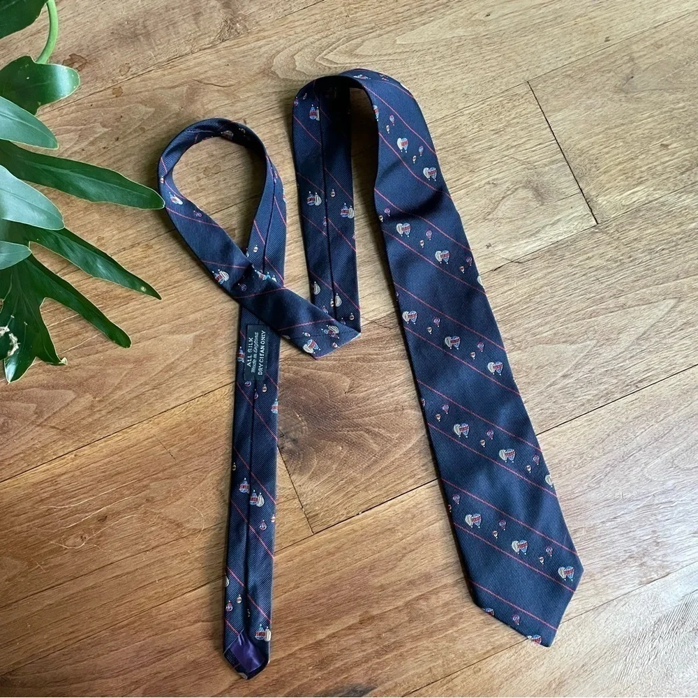 Vintage H. P. Scott Hot Air Balloon Novelty Silk Men’s Tie